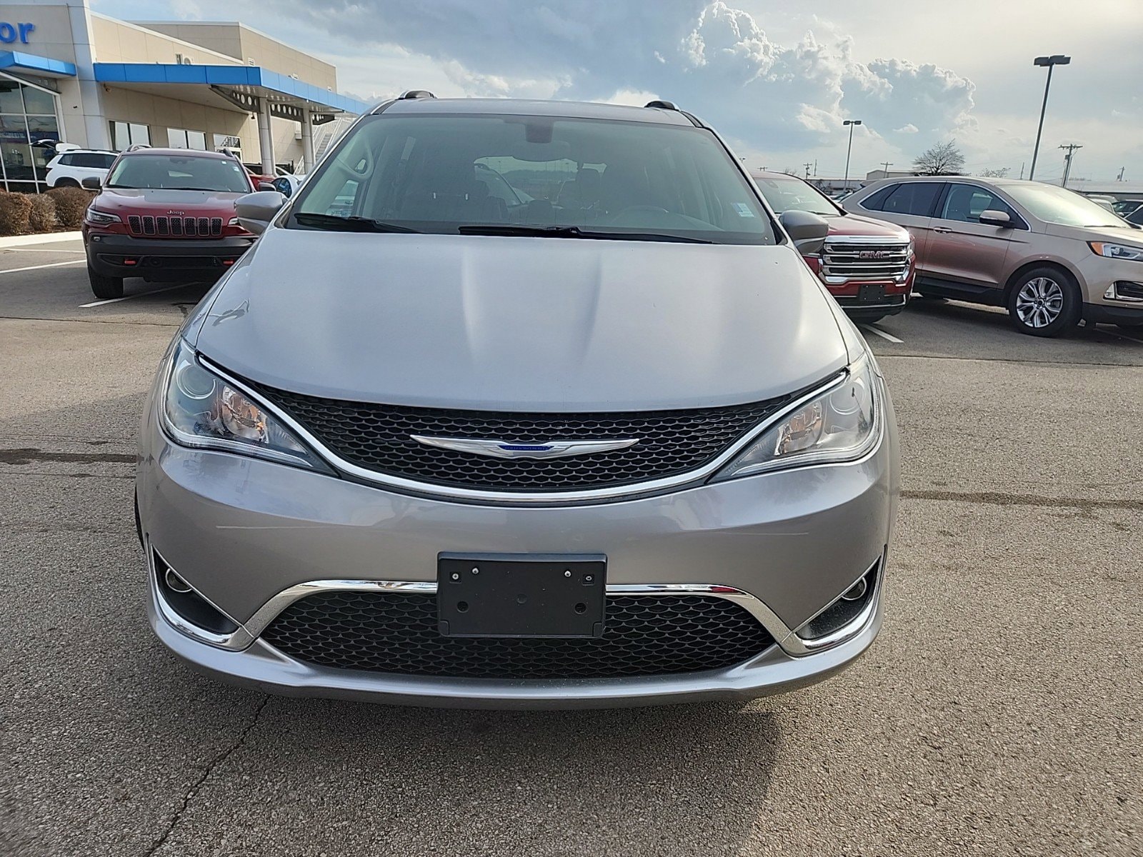 Used 2018 Chrysler Pacifica Touring L with VIN 2C4RC1BG7JR252236 for sale in Fort Smith, AR
