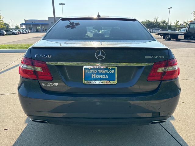 2010 Mercedes Benz E photo 3
