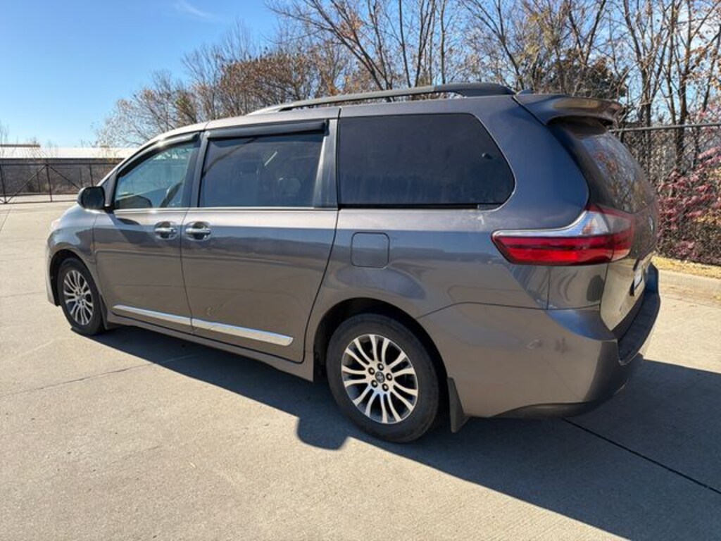 Used 2020 Toyota Sienna Van