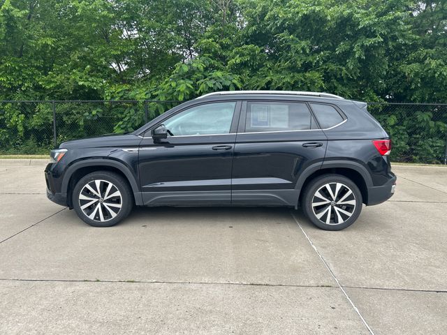 Used 2022 Volkswagen Taos SE with VIN 3VVTX7B23NM092713 for sale in Fort Smith, AR