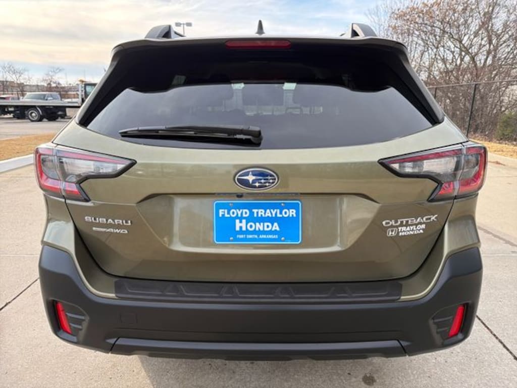 Used 2022 Subaru Outback Premium SUV