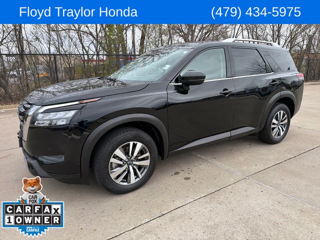 2025 Nissan Pathfinder SL 4WD's photo