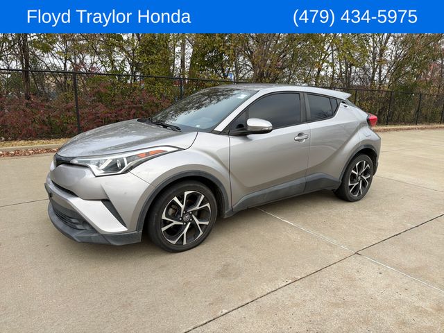 2018 Toyota C-HR XLE's photo