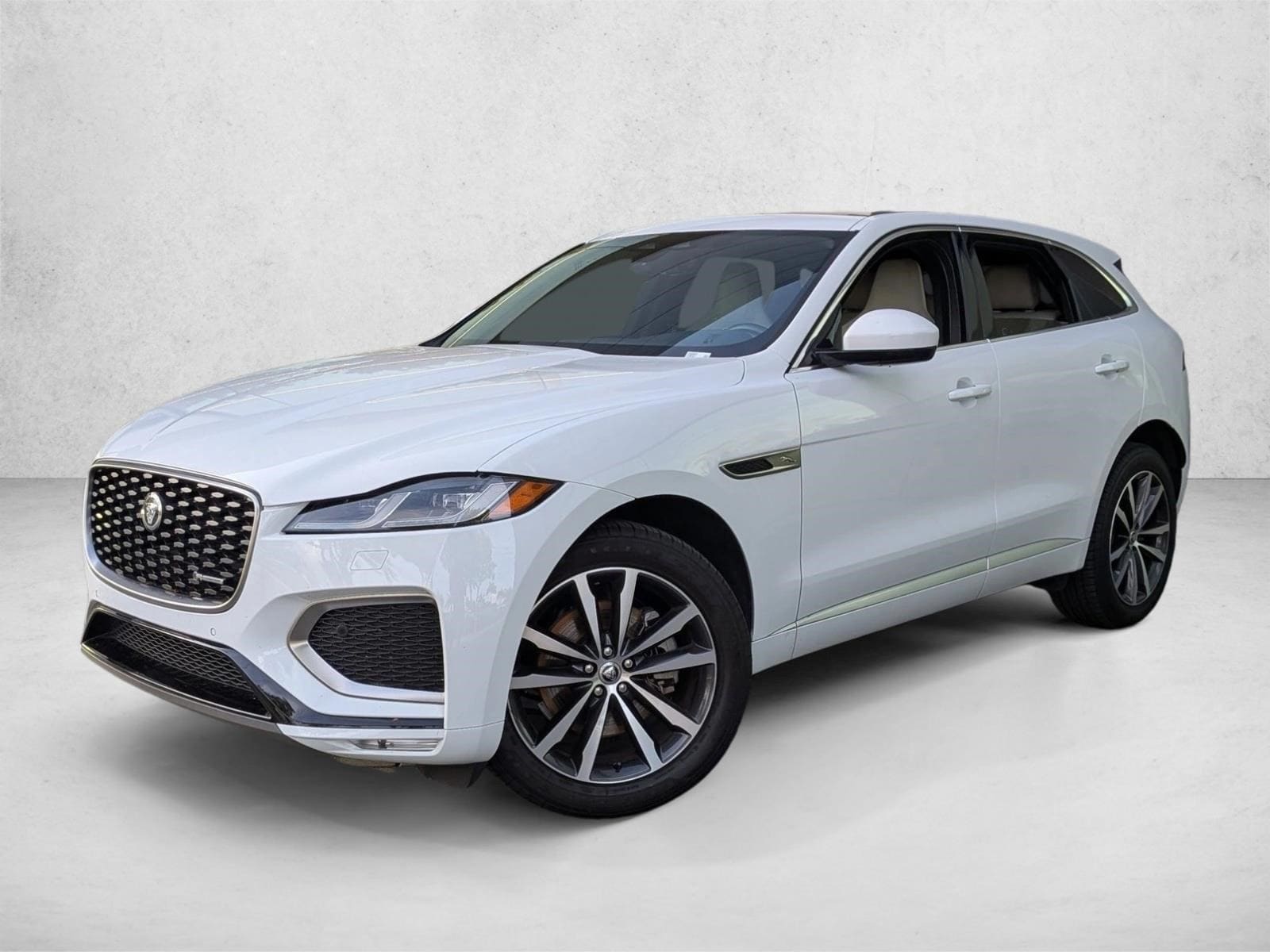 2025 Jaguar F-PACE P250 R-Dynamic S's photo