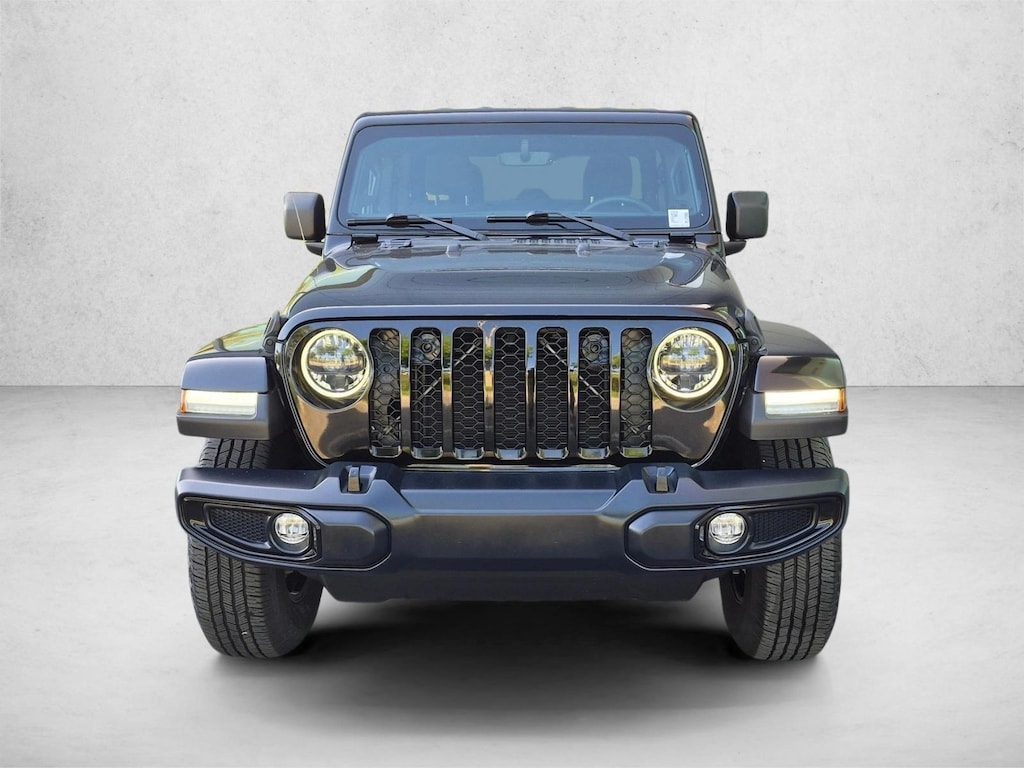 Used 2023 Jeep Gladiator Willys Crew Cab Pickup