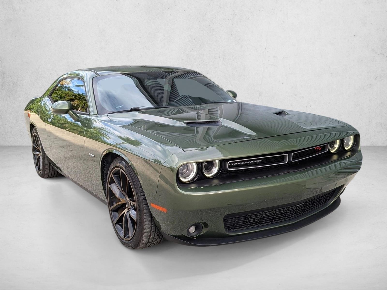 2018 Dodge Challenger R/T Plus photo 3