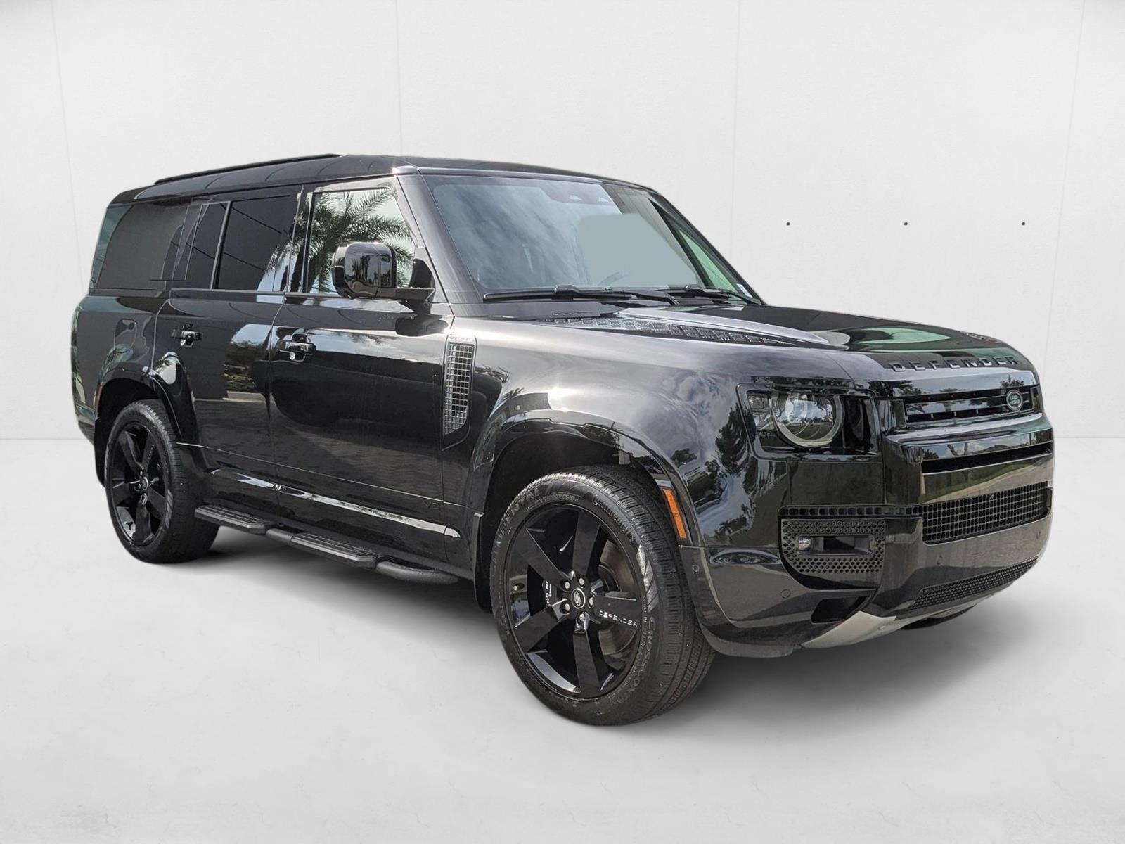 2025 Land Rover Defender V8 photo 3