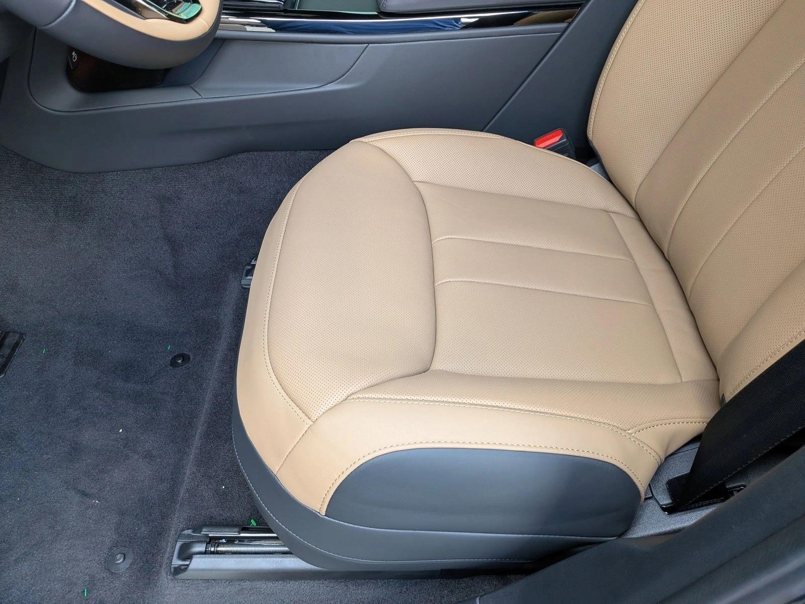 2025 Land Rover Range Rover Sport SE photo 4