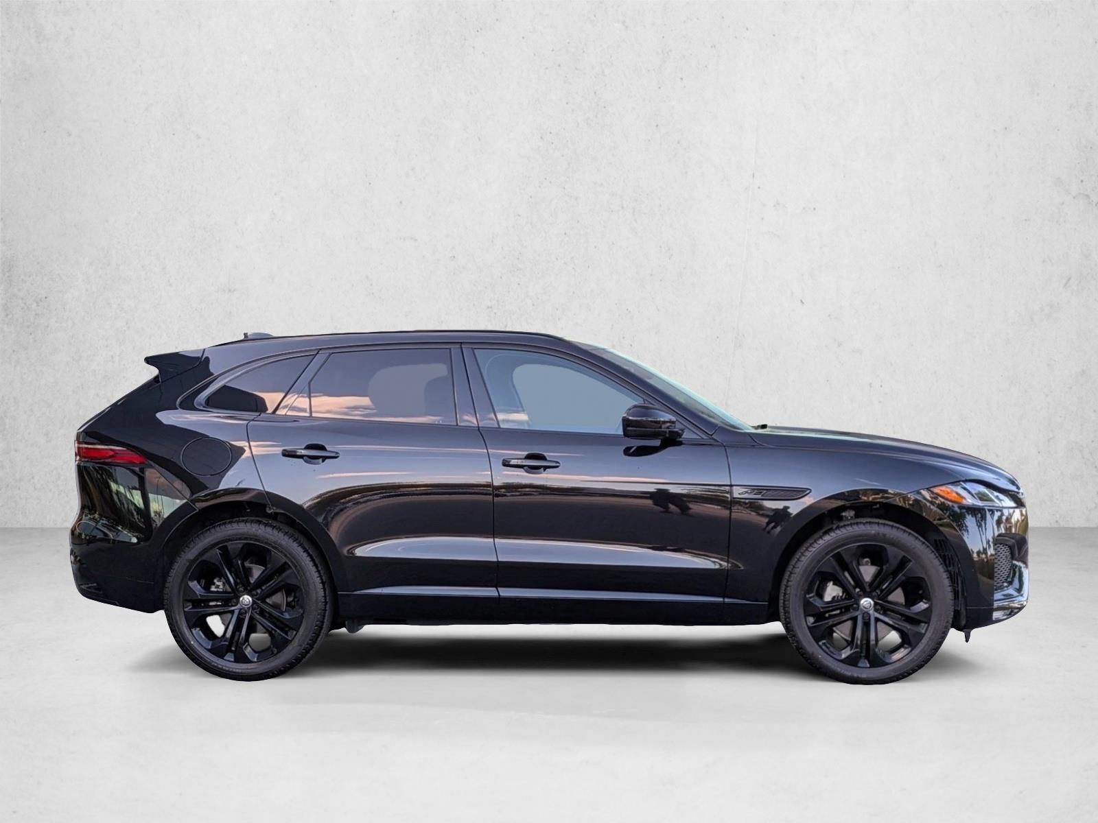 2025 Jaguar F-PACE P250 R-Dynamic S photo 4