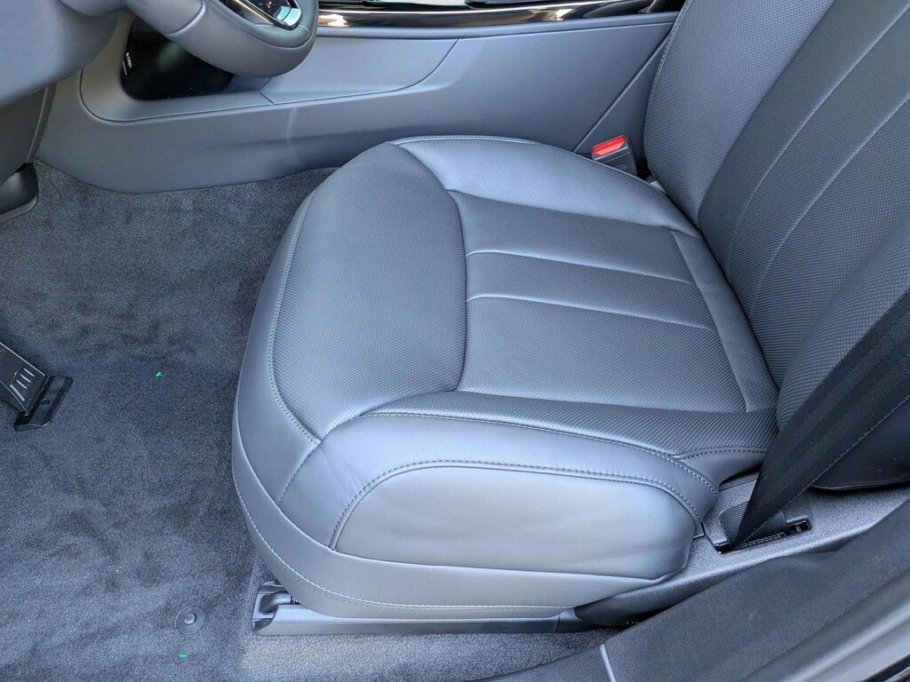 New 2026 Land Rover Range Rover Sport P400 Dynamic SE Sport Utility