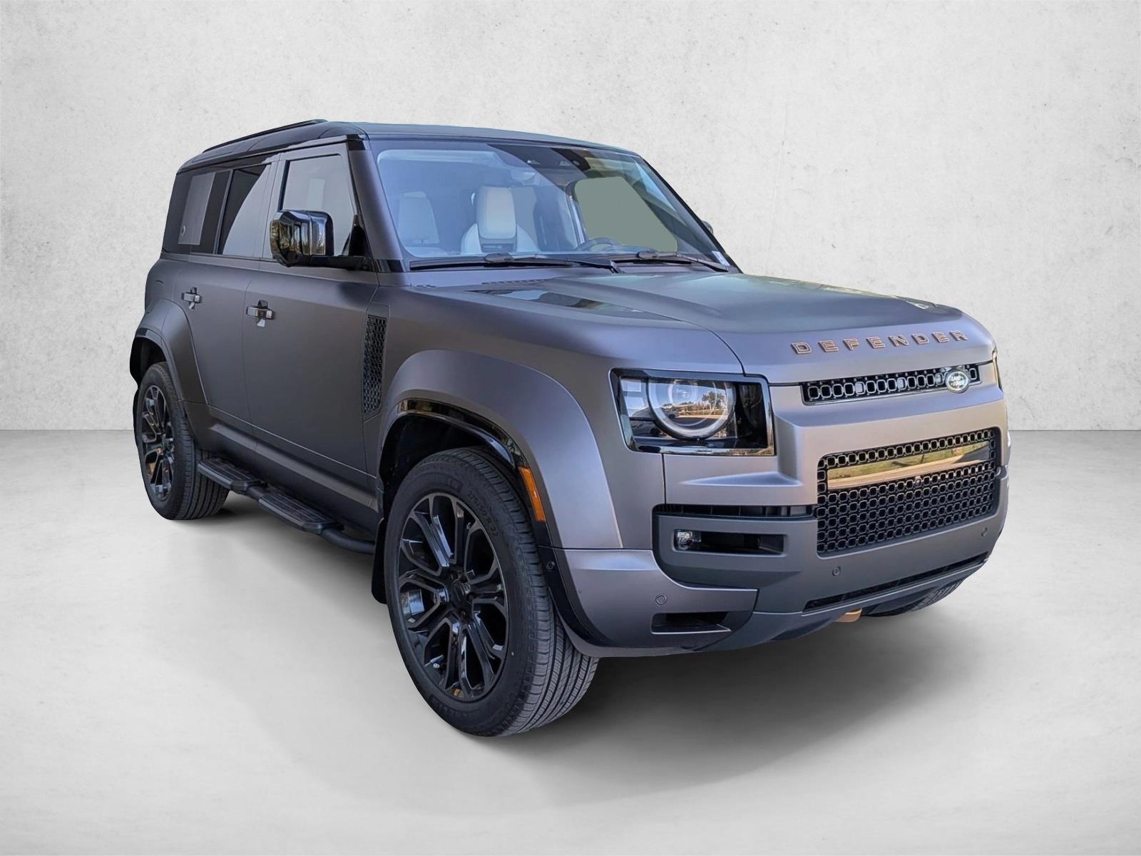 2026 Land Rover Defender OCTA - Photo 6