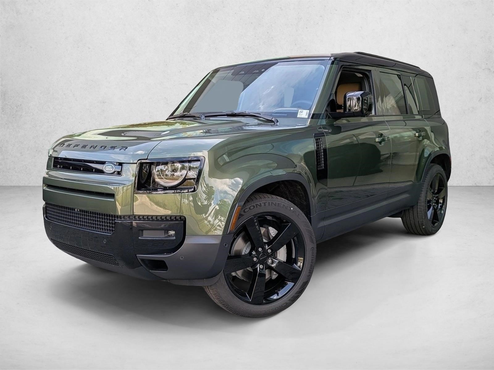 2026 Land Rover Defender S's photo