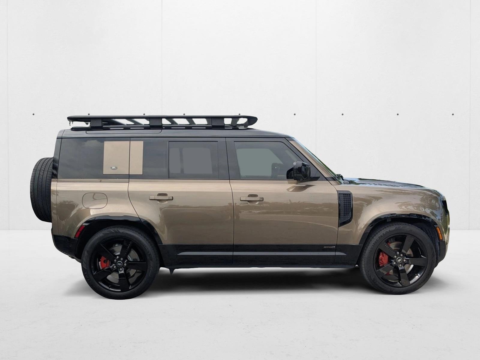 2023 Land Rover Defender 110 X photo 4