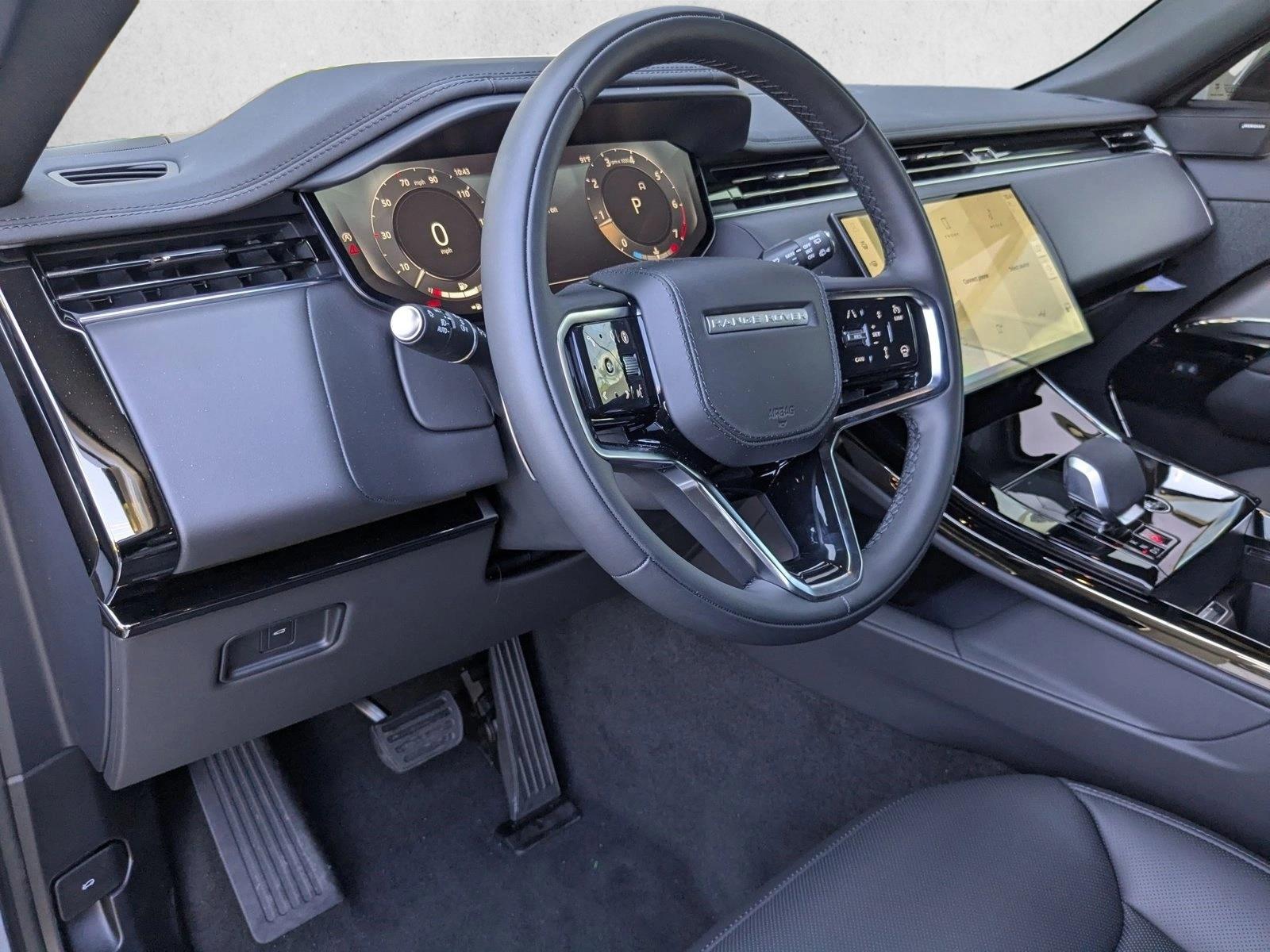 2025 Land Rover Range Rover Sport SE photo 3
