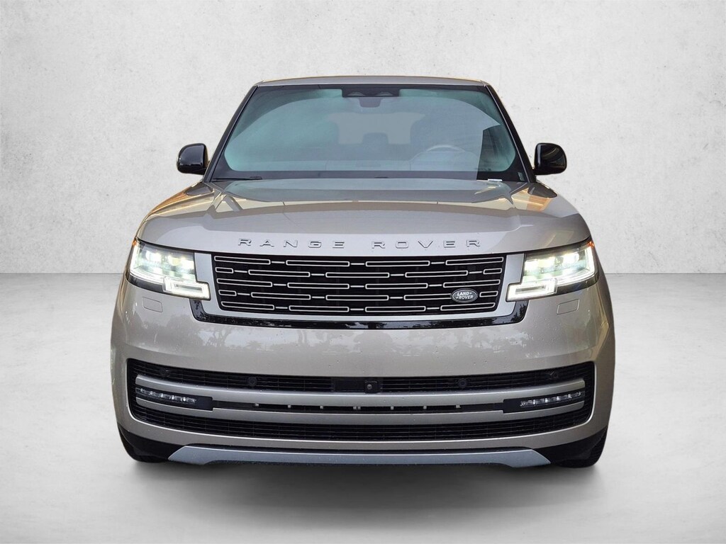Used 2025 Land Rover Range Rover SE Sport Utility