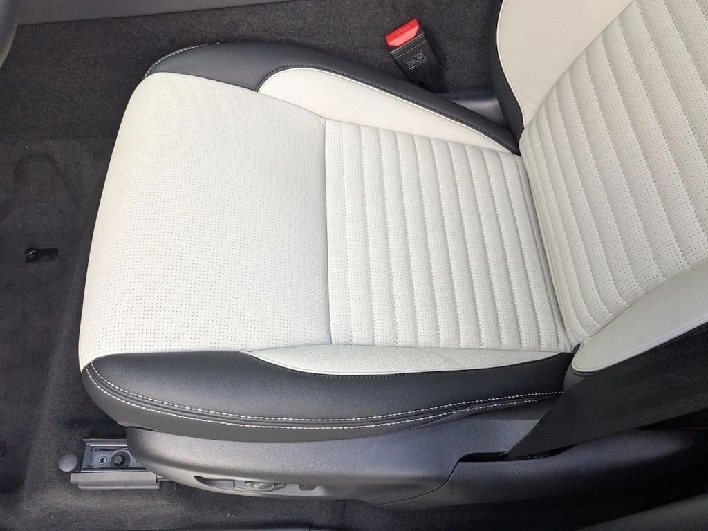 New 2025 Land Rover Discovery Sport Dynamic SE 250PS SUV