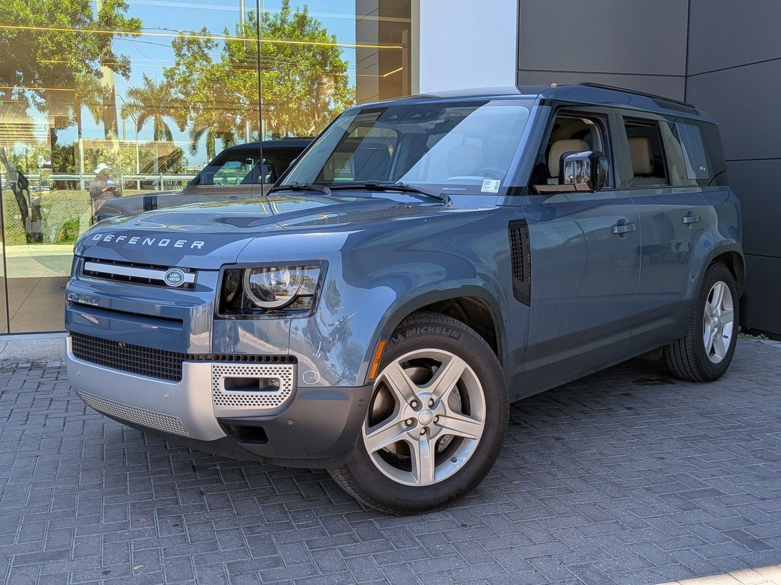 2021 Land Rover Defender SE