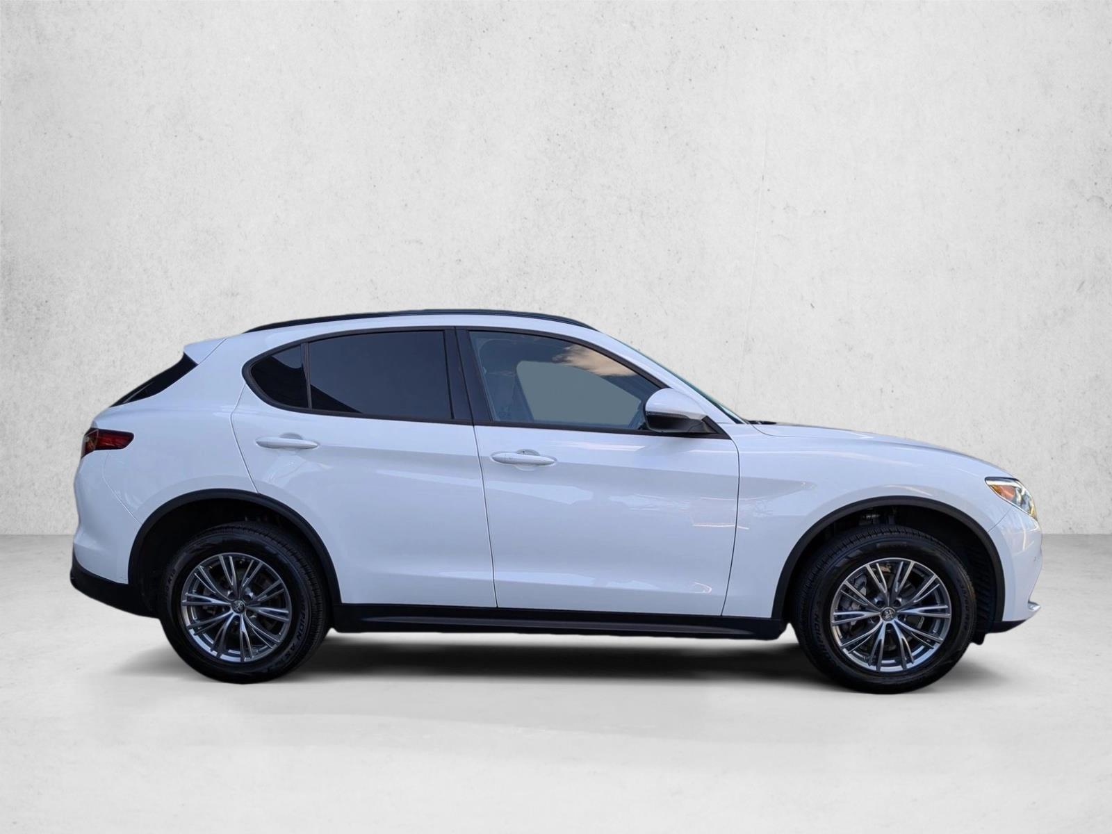 2022 Alfa Romeo Stelvio Sprint photo 4