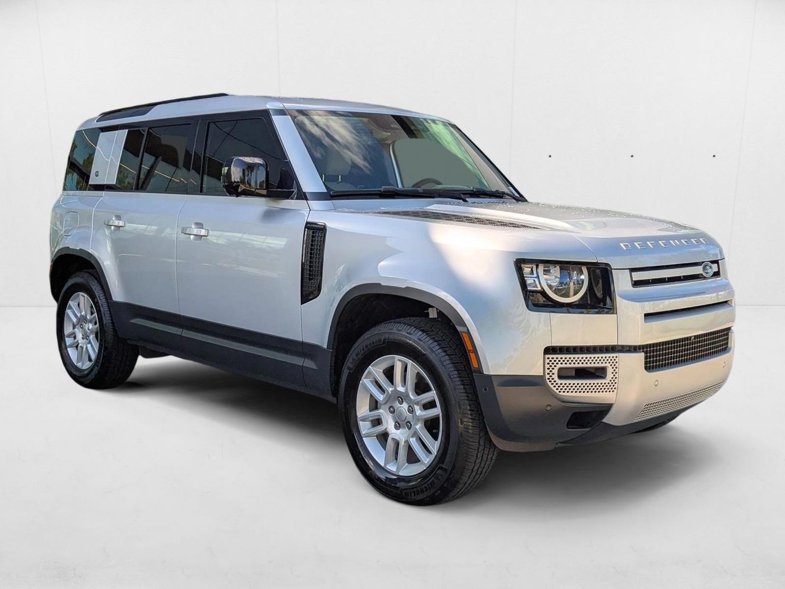 2023 Land Rover Defender 110 S photo 3