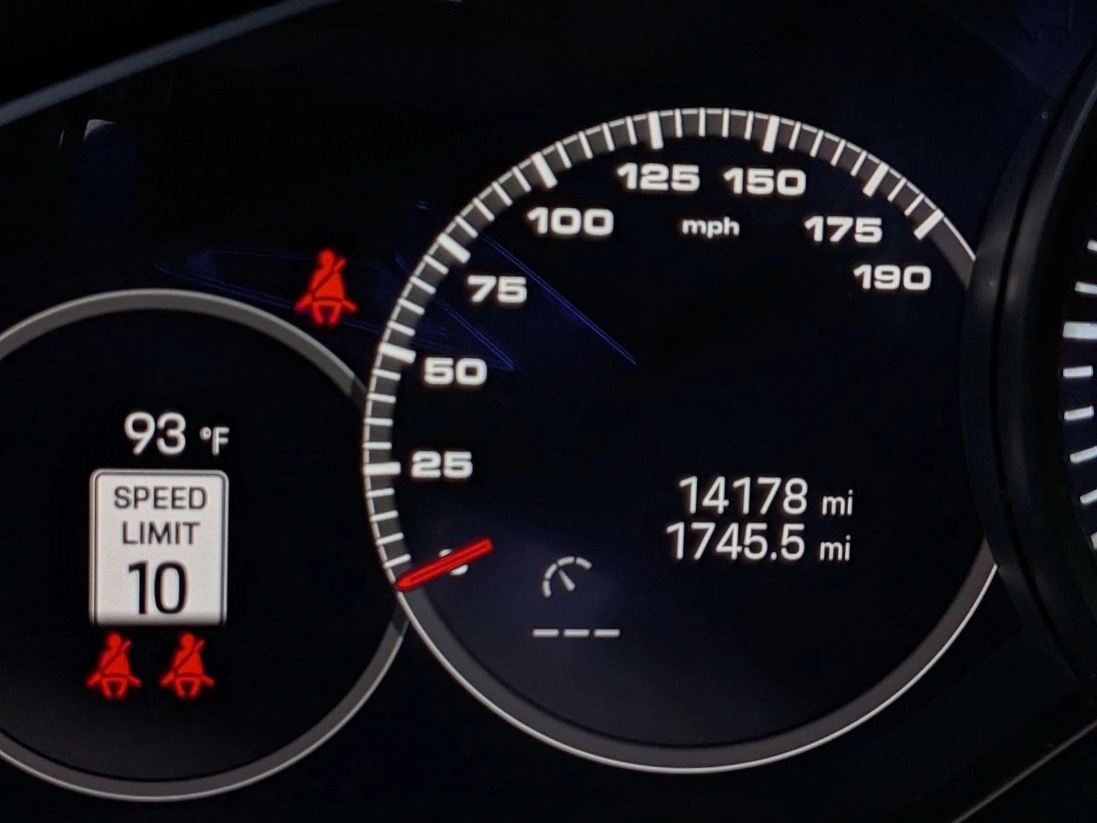 2023 Porsche Panamera Platinum Edition - Photo 11