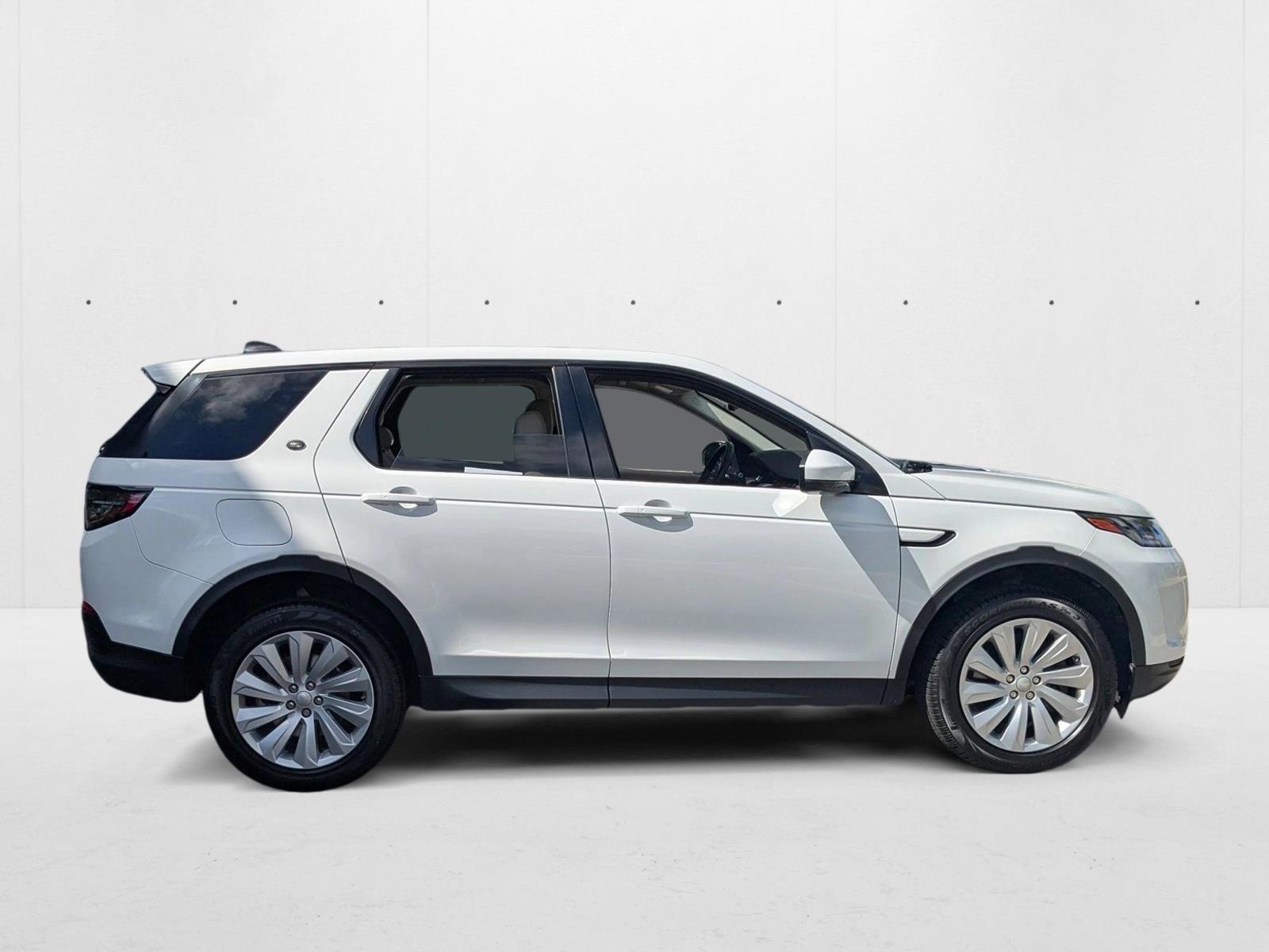 2020 Land Rover Discovery Sport SE photo 2