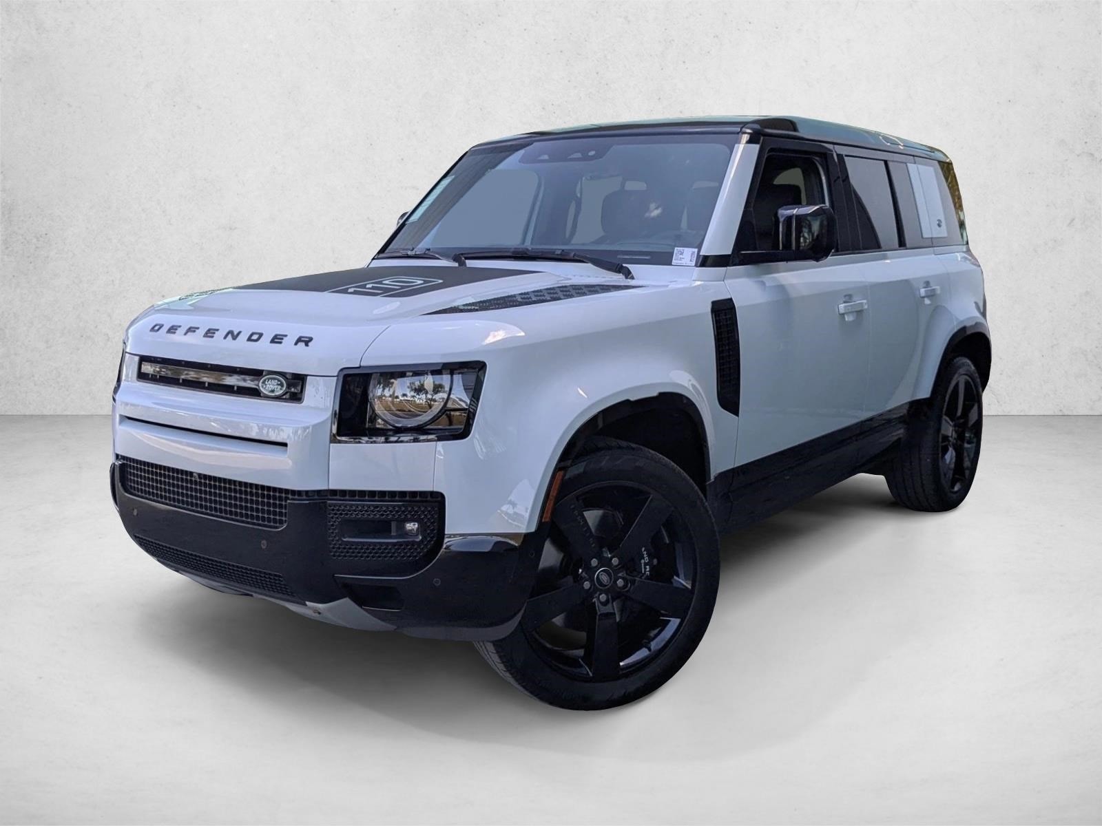 2023 Land Rover Defender V8