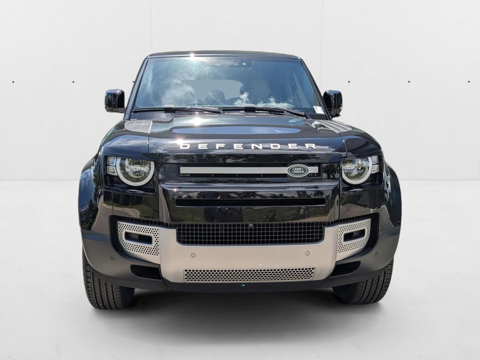 2023 Land Rover Defender 110 S photo 2