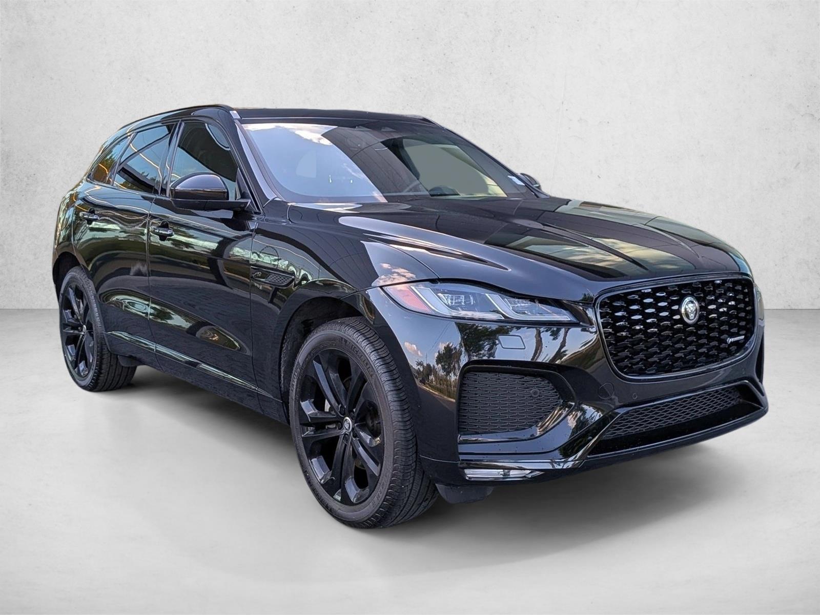 2025 Jaguar F-PACE P250 R-Dynamic S photo 3