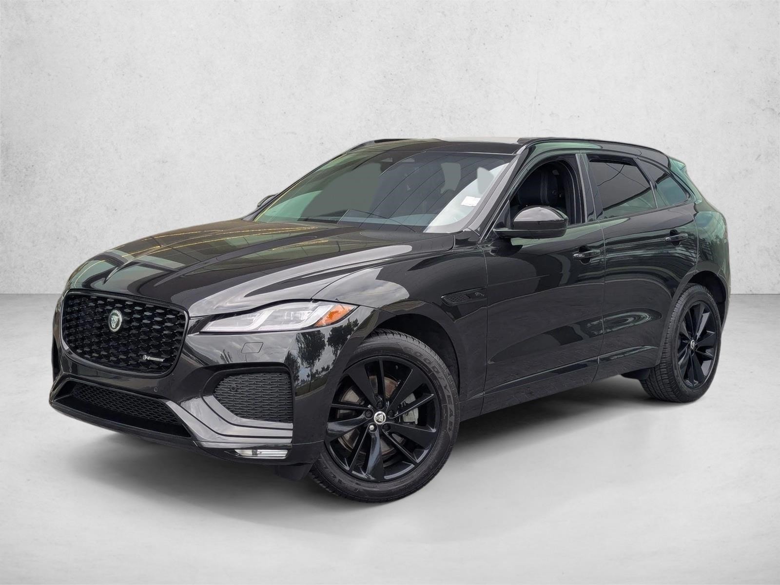 2025 Jaguar F-PACE R-Dynamic S