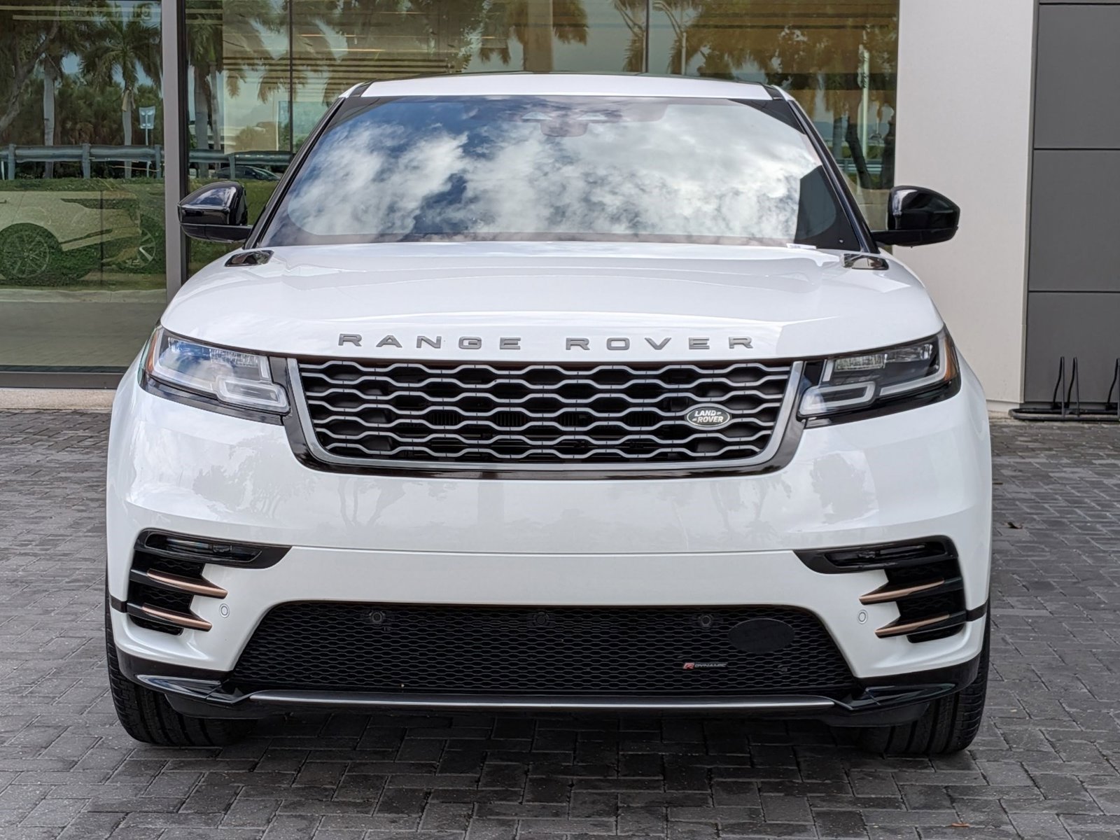 2023 Land Rover Range Rover Velar P250 R-Dynamic S photo 2