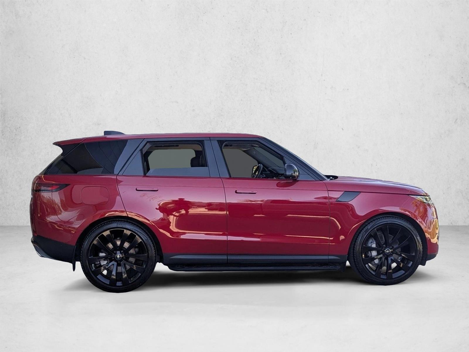 2023 Land Rover Range Rover Sport P360 SE photo 4