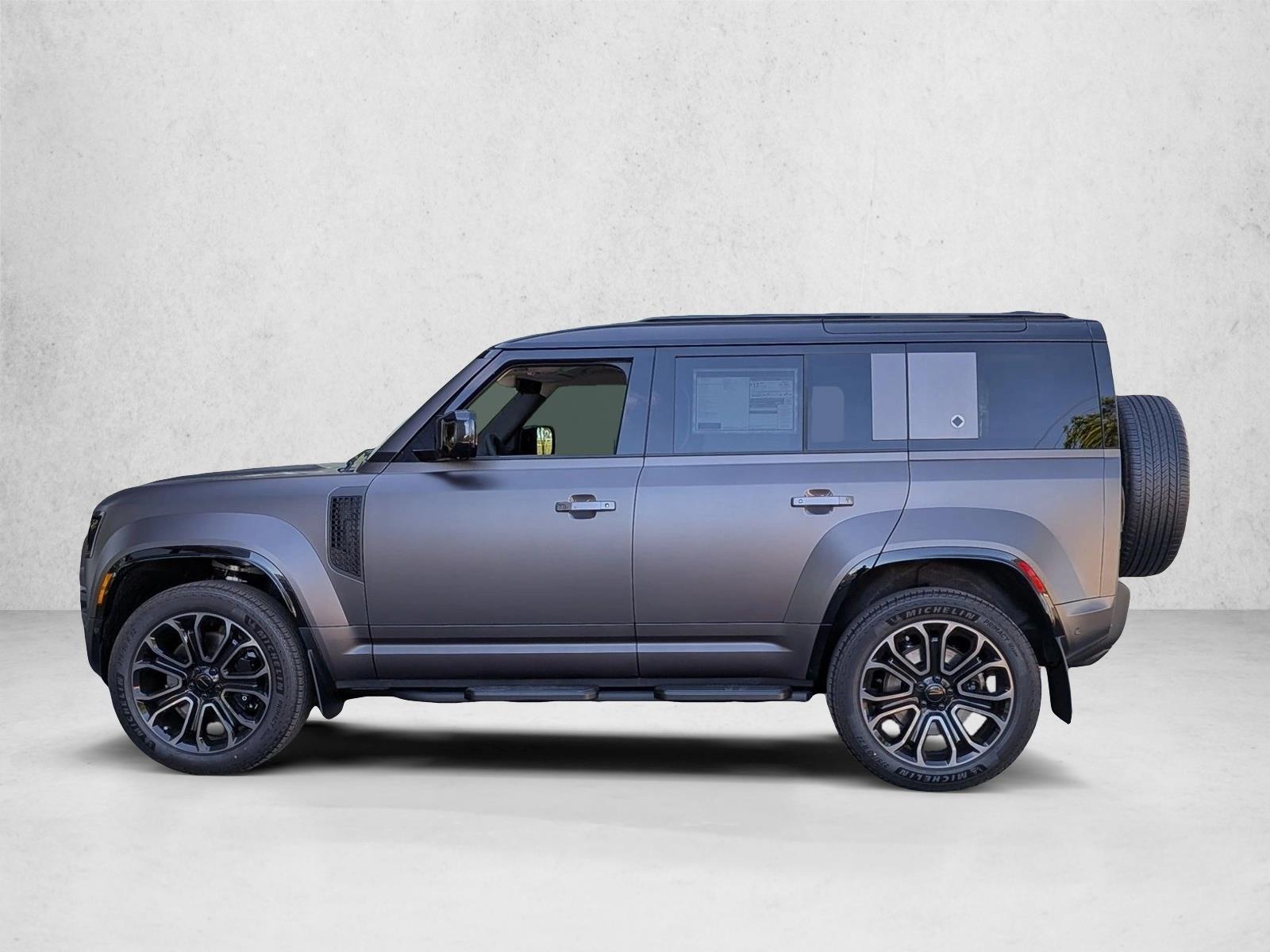 2026 Land Rover Defender OCTA - Photo 5