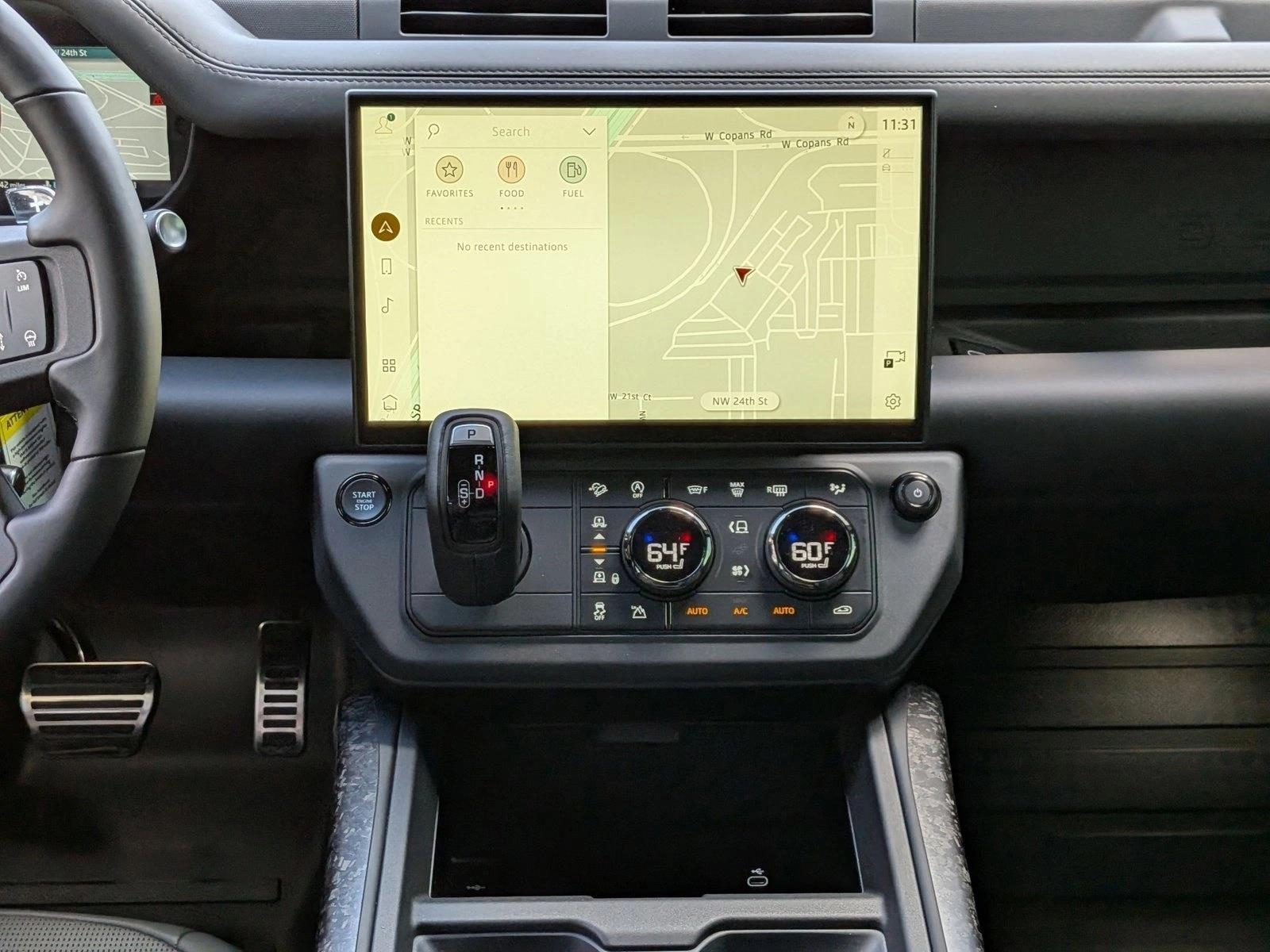 2026 Land Rover Defender OCTA Black - Photo 10