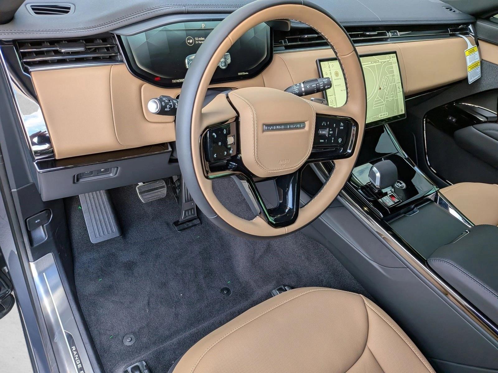 2025 Land Rover Range Rover Sport SE photo 3