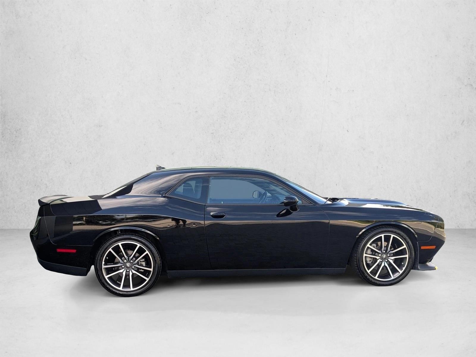 2023 Dodge Challenger GT photo 4