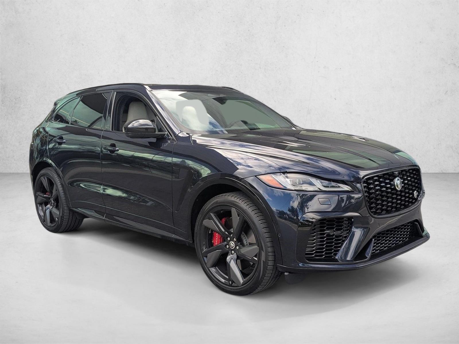 2025 Jaguar F-PACE SVR photo 3