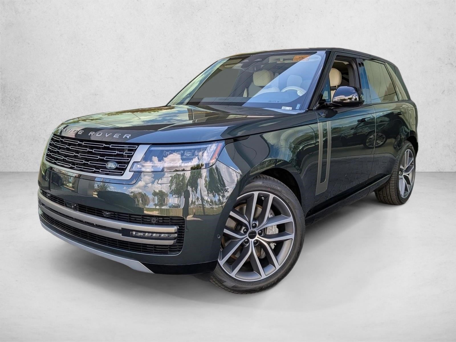 2026 Land Rover Range Rover SE's photo