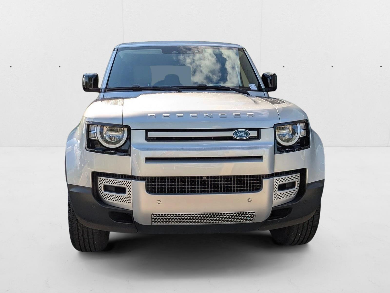 2023 Land Rover Defender 110 S photo 2
