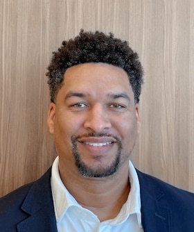 Staff member Lee Nelson from ID_2c9621050f8c