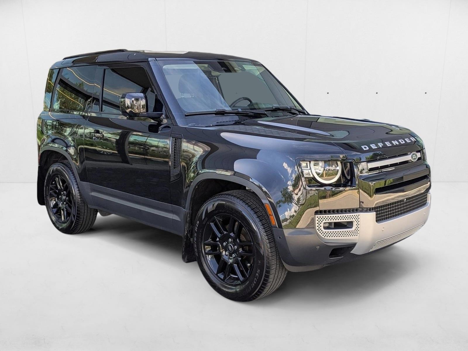 2023 Land Rover Defender 90 S photo 2