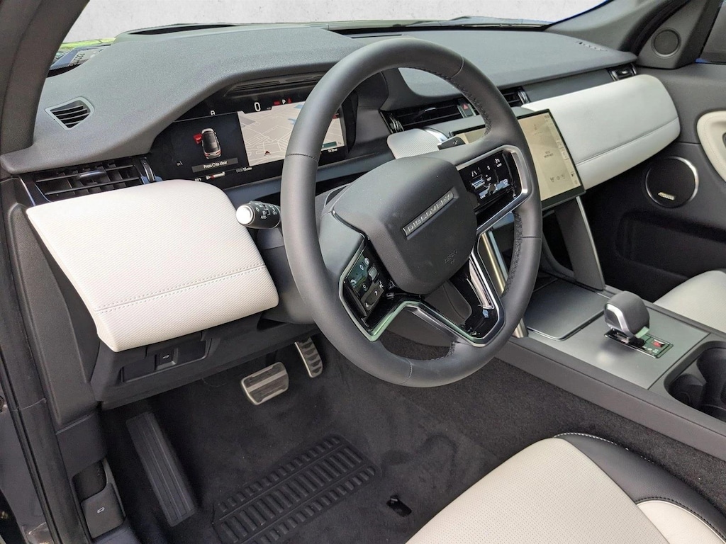 New 2025 Land Rover Discovery Sport Dynamic SE 250PS SUV