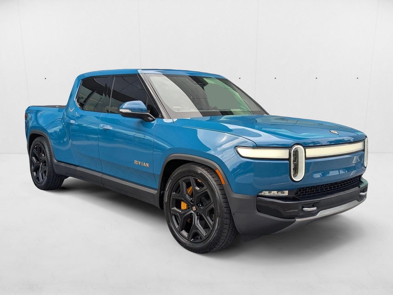 2022 Rivian R1T Adventure photo 2
