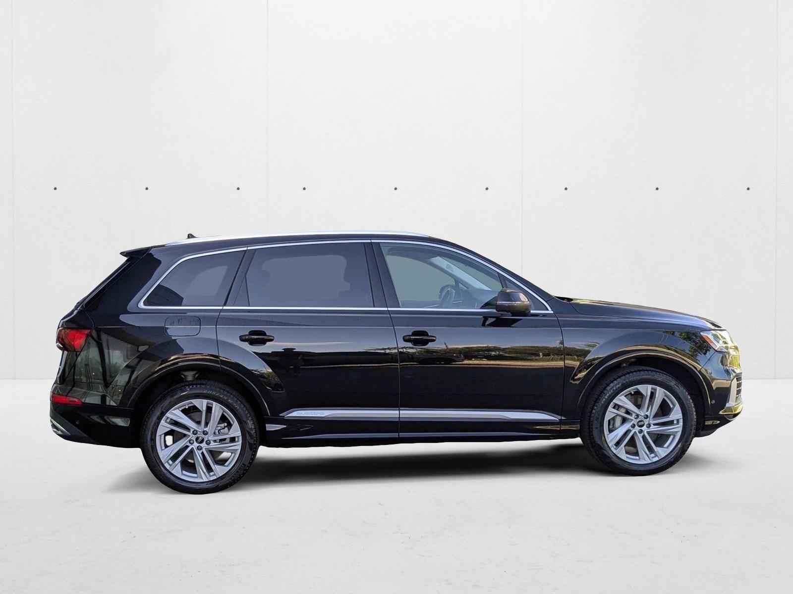 2022 Audi Q7 Premium Plus photo 2