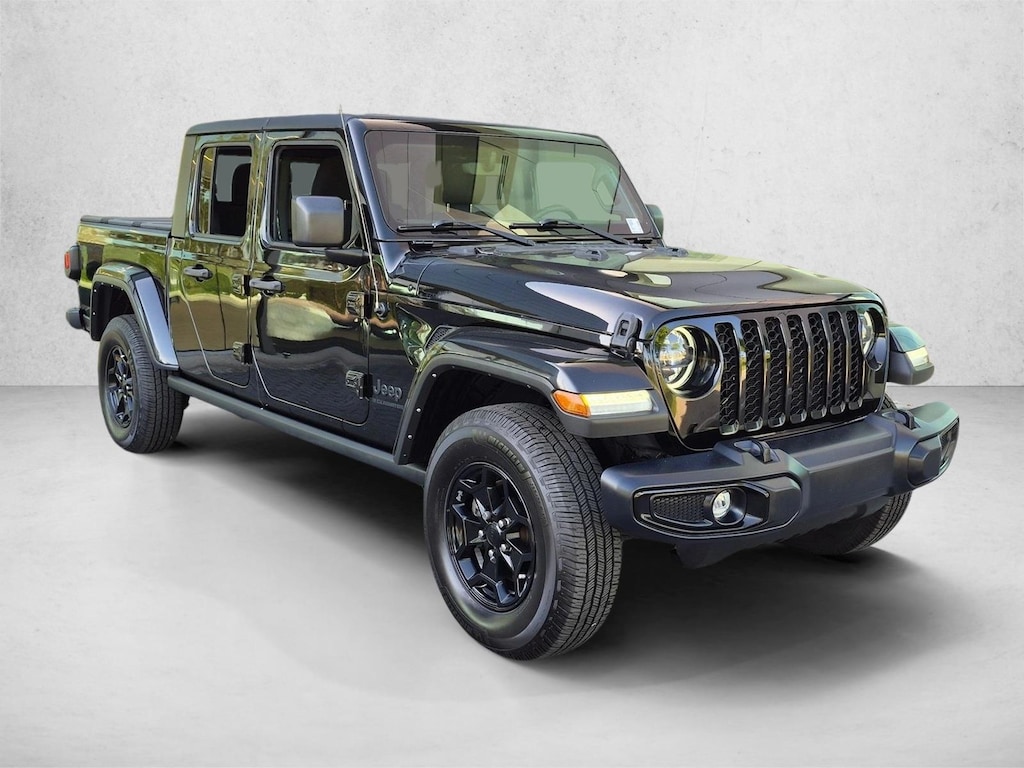 Used 2023 Jeep Gladiator Willys Crew Cab Pickup