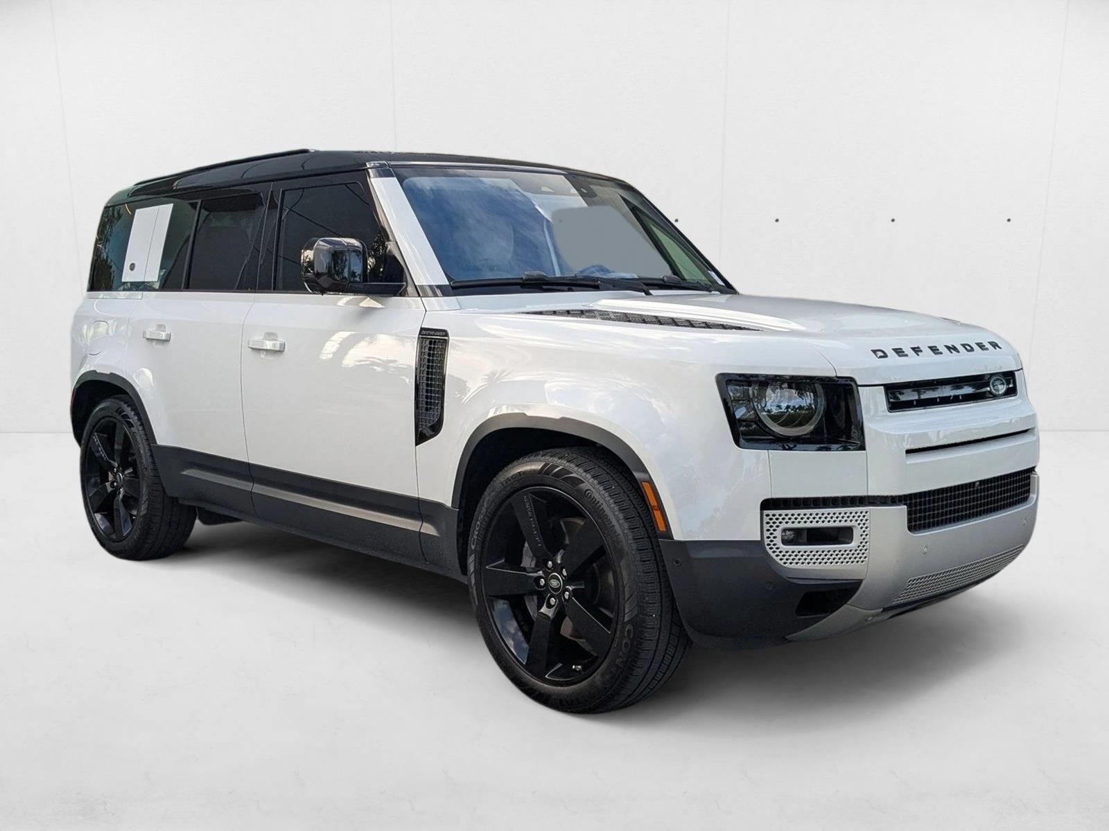 2020 Land Rover Defender 110 SE photo 3