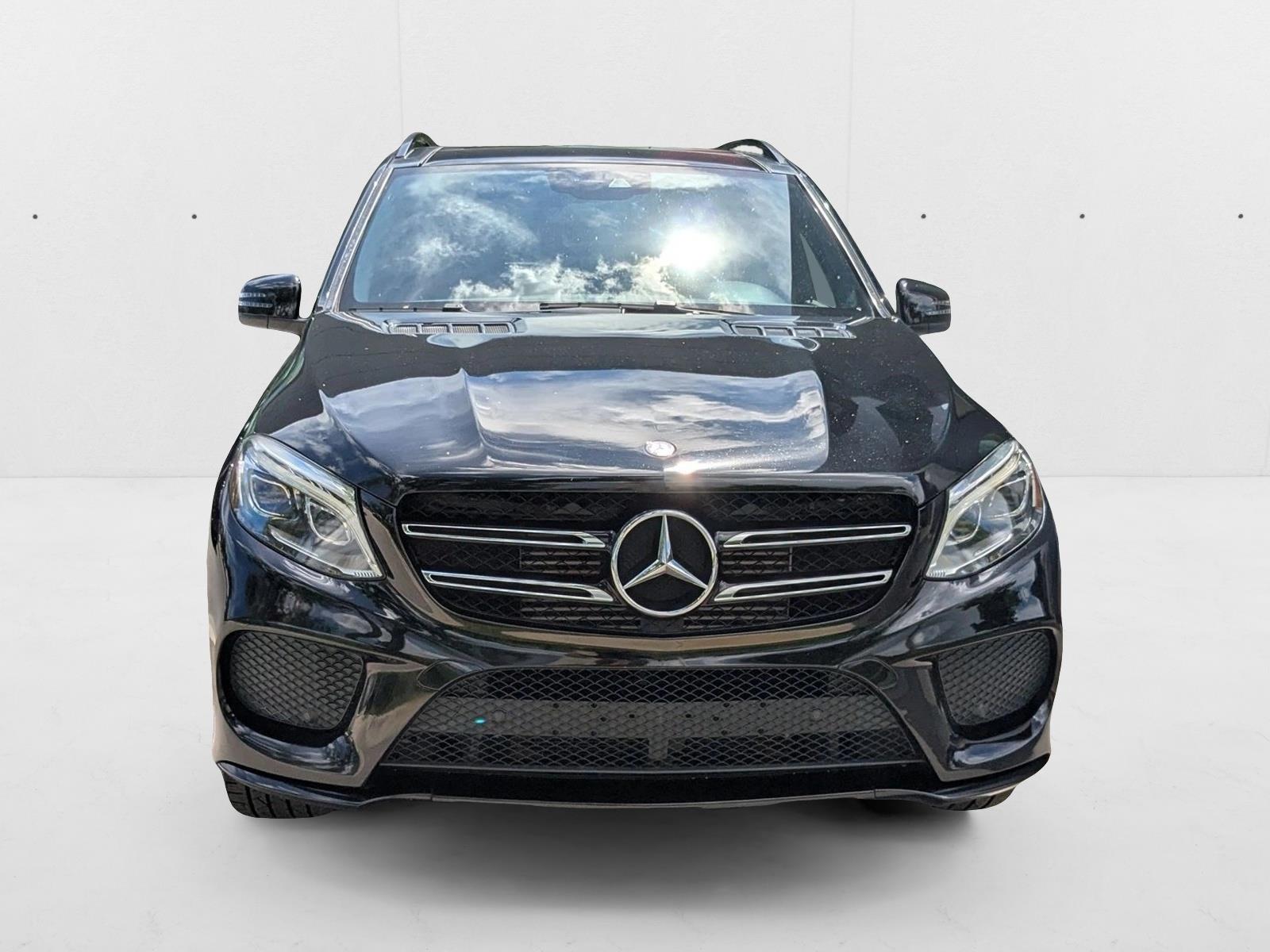 2016 Mercedes Benz GLE 300d 4MATIC photo 2