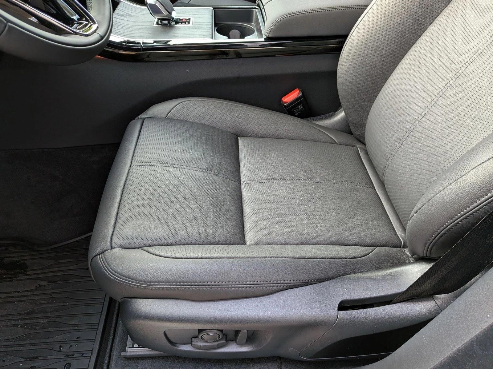 2026 Land Rover Range Rover Velar P250 Dynamic SE photo 4