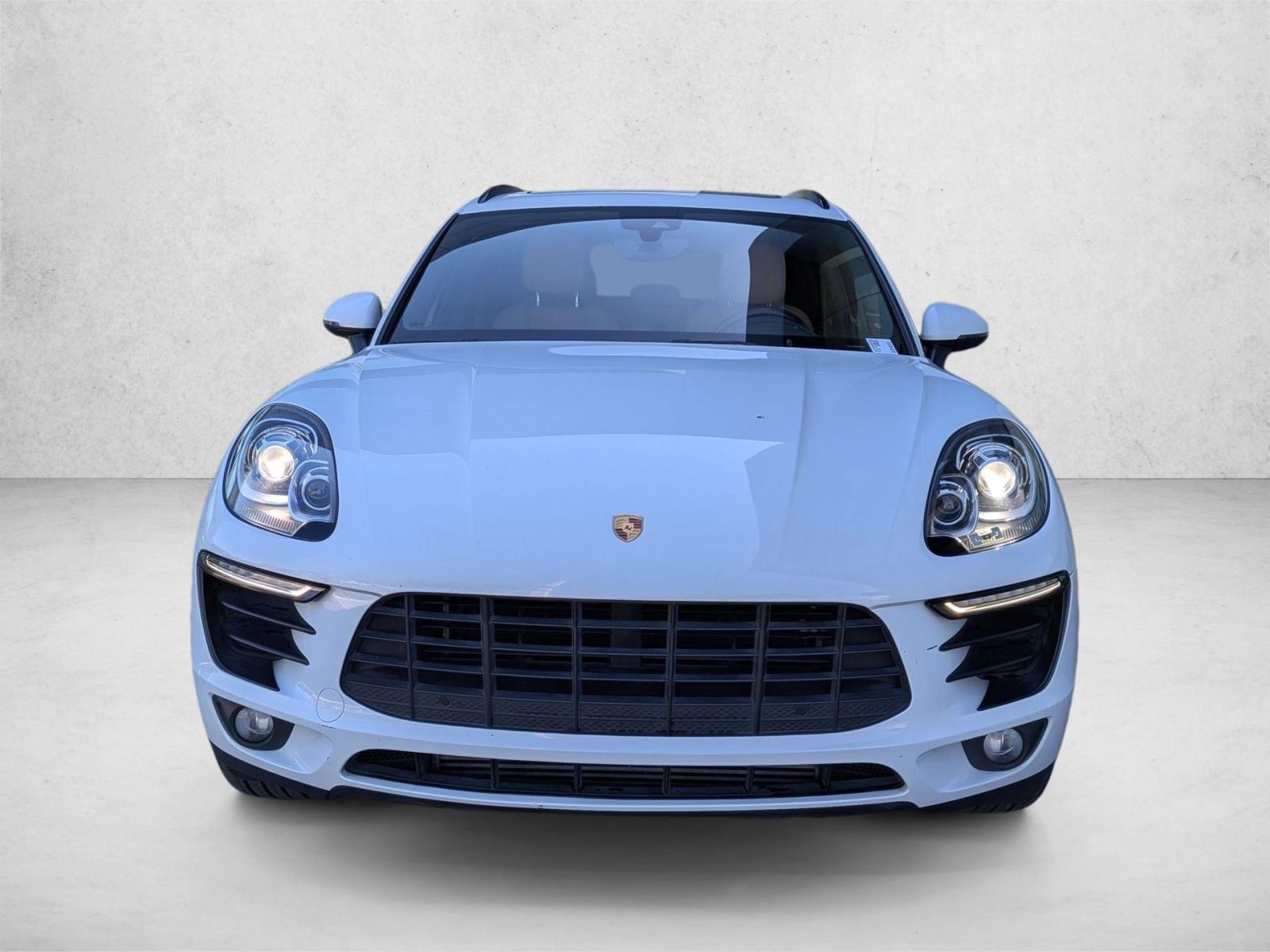 2018 Porsche Macan photo 2