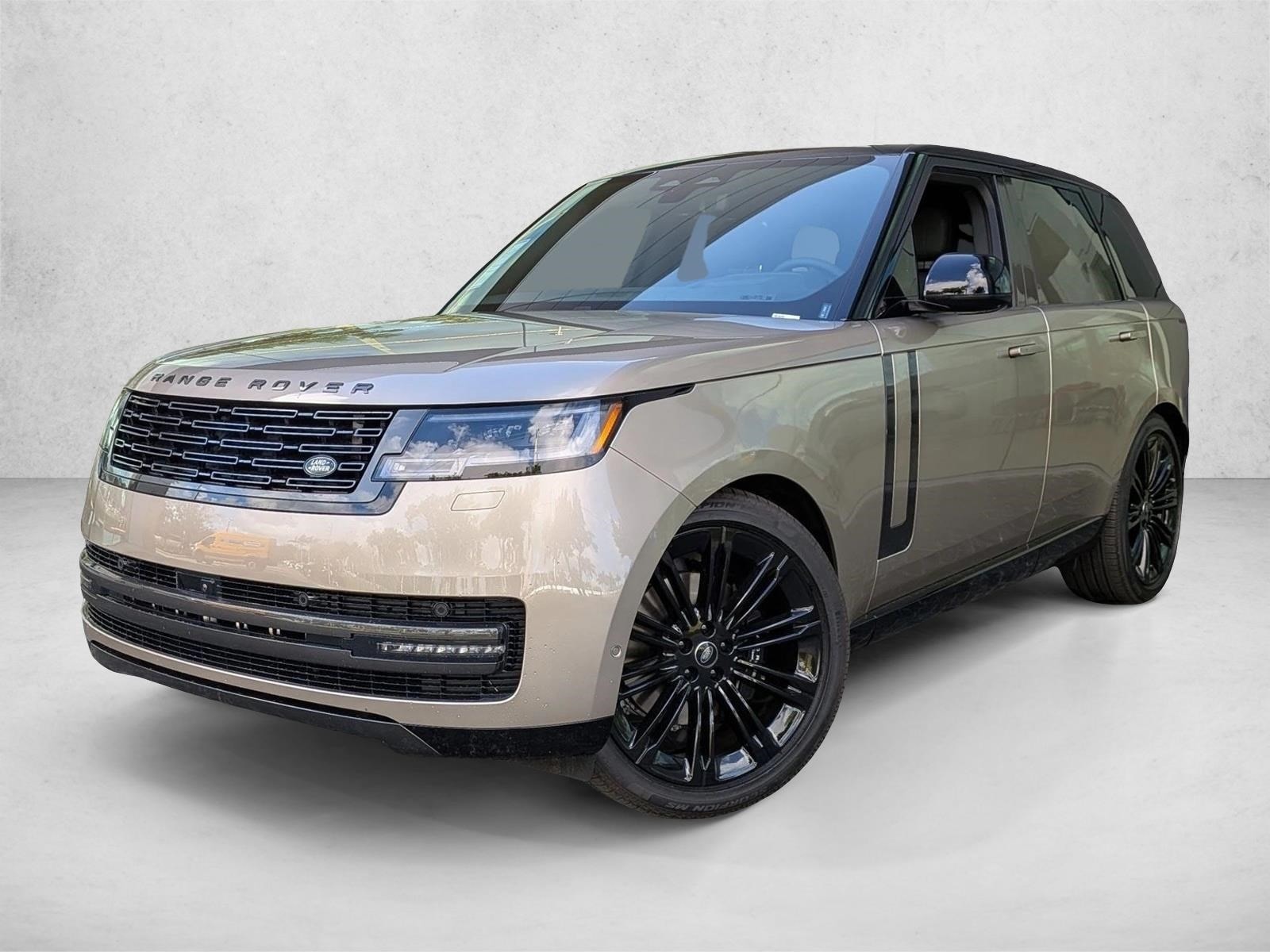 2025 Land Rover Range Rover SE's photo