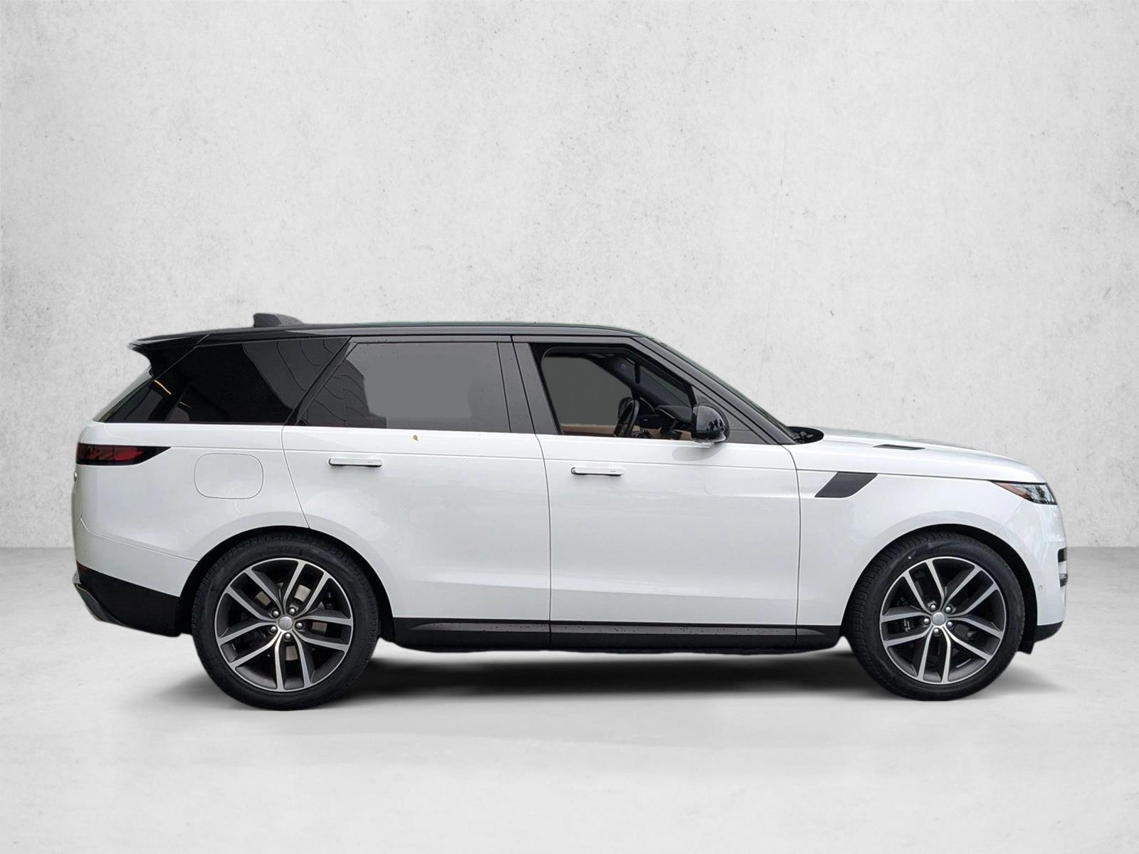 2023 Land Rover Range Rover Sport SE photo 4
